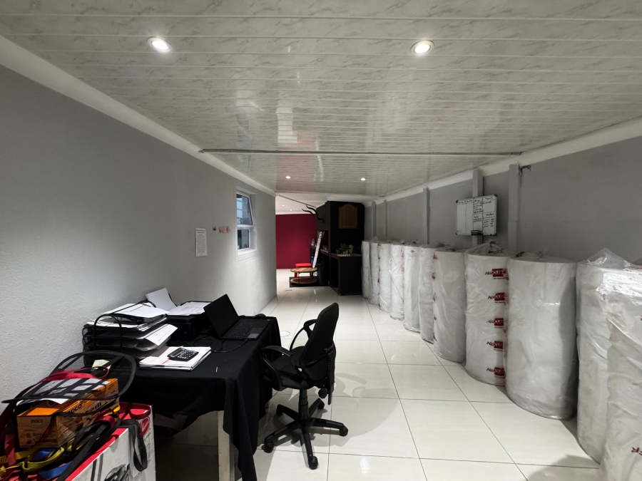 2 Bedroom Property for Sale in Gaylee Western Cape